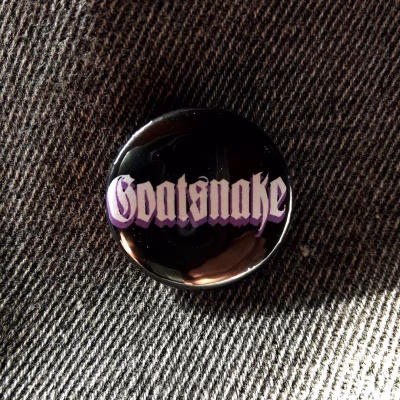 Chapa con alfiler Goatsnake